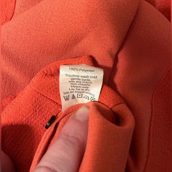 Madewell Women's Crepe Tailored Tee Blouse In Coral Orange Size M NWT - Picture 4 of 5